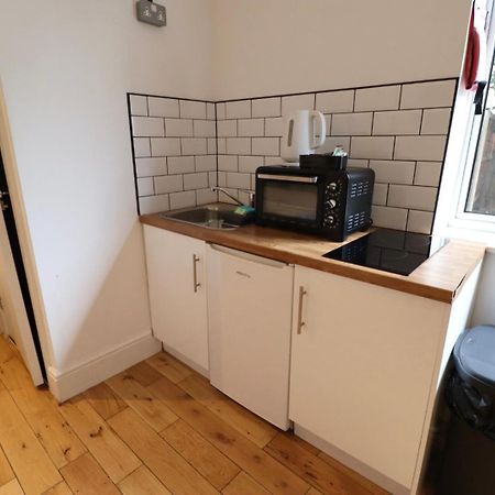 Apartmán Flat 4, 10 St John'S Bournemouth Exteriér fotografie