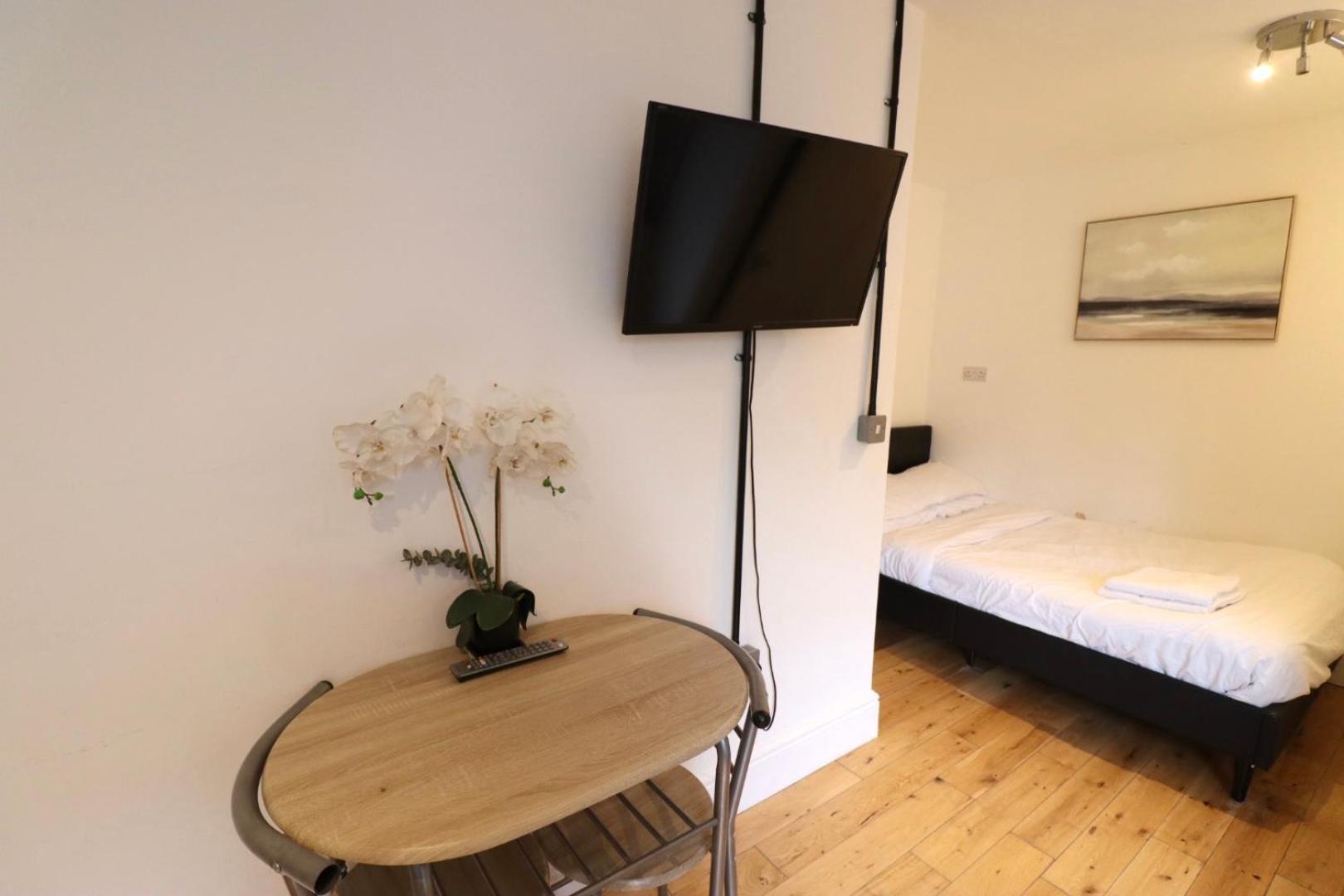 Apartmán Flat 4, 10 St John'S Bournemouth Exteriér fotografie